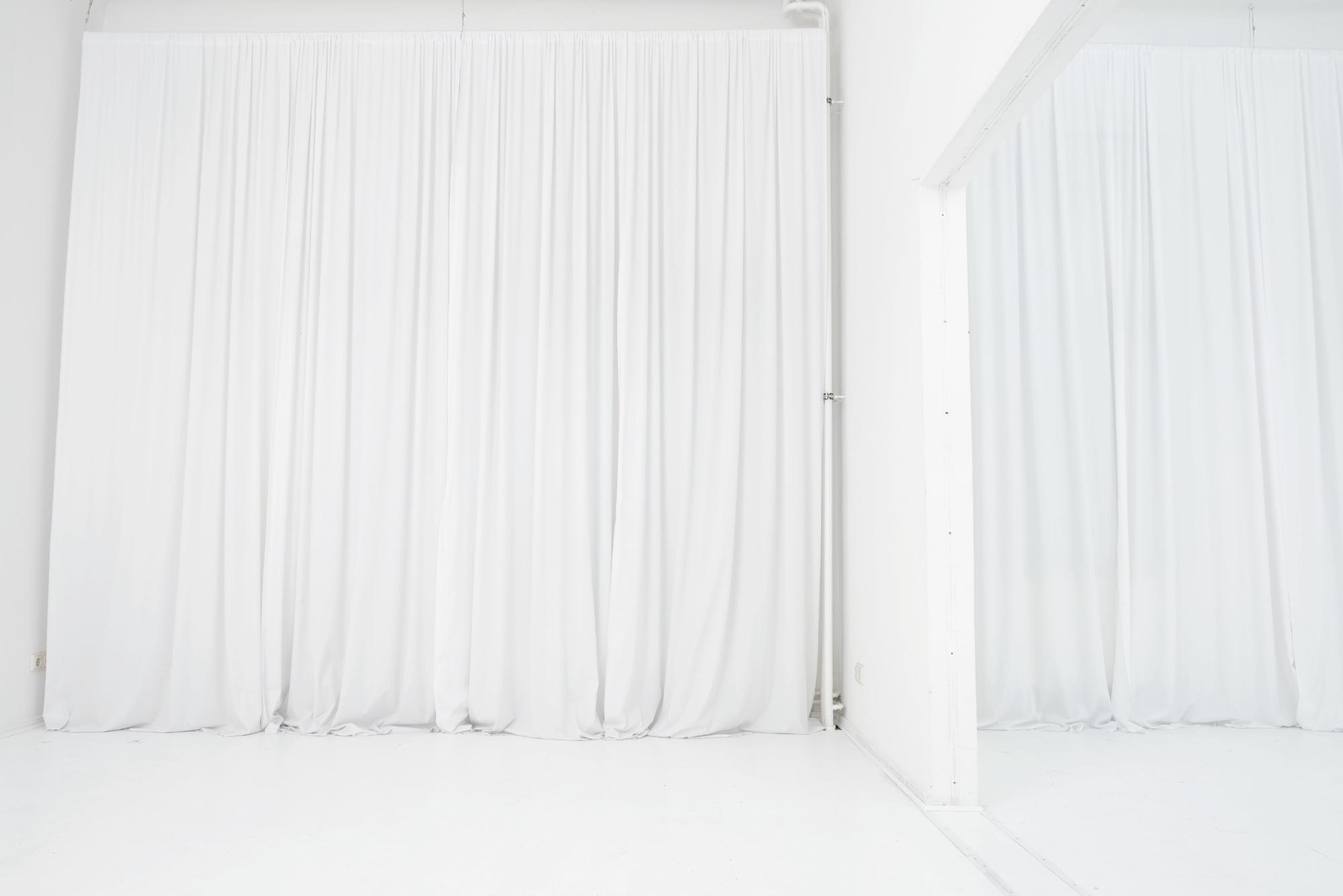 Minimal white photo studio in Berlin